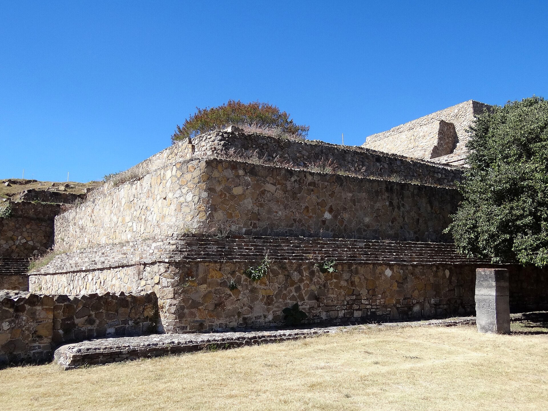 阿尔班山考古区 · Monte Albán 参考图 2